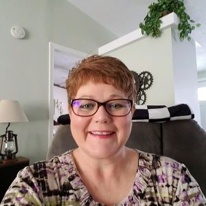 Meet your Posher, Jo-ann